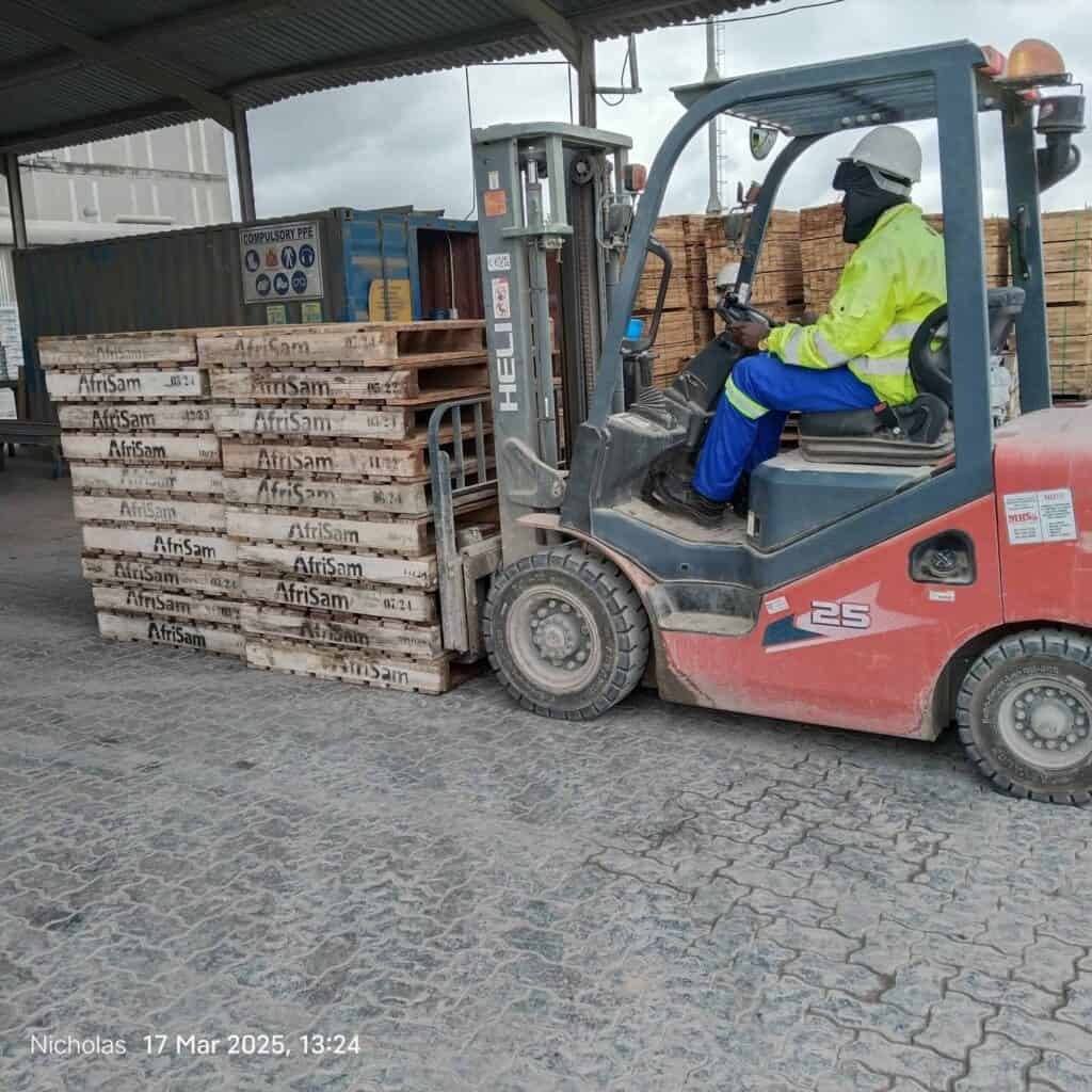 FLT-stacking-pallets-for-inspection--scaled.jpg
