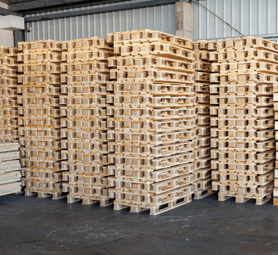 large stack of Euro Pallets (EUR/EPAL Pallets)