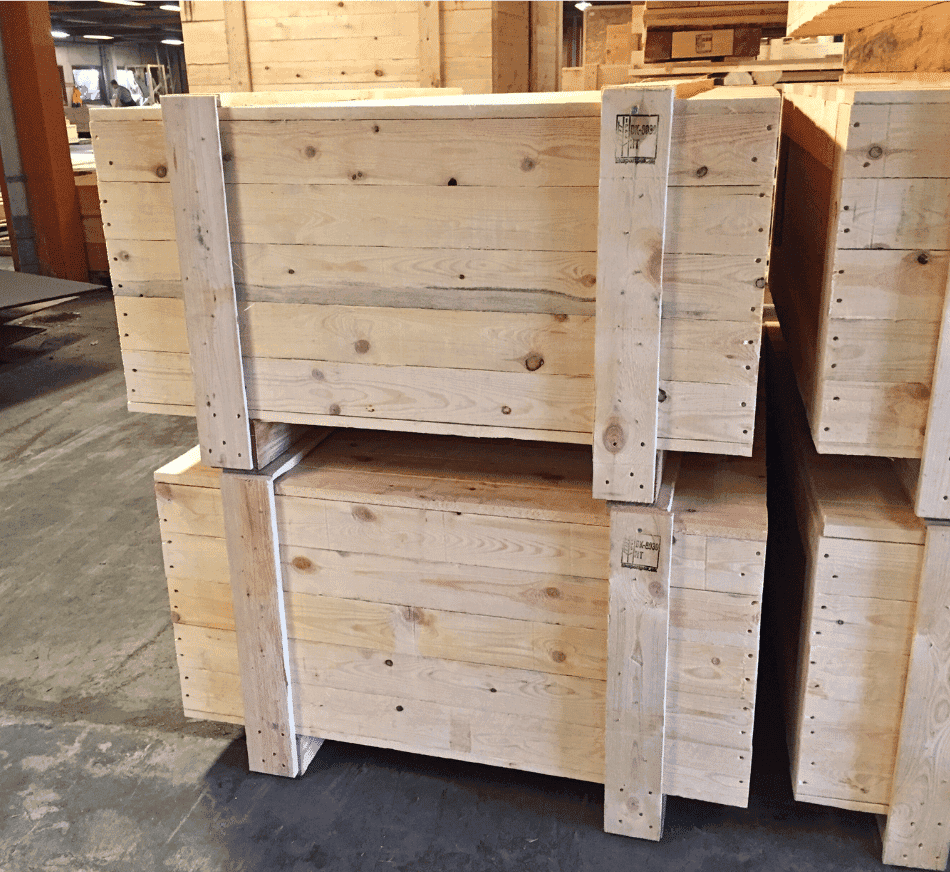 High-quality wooden boxes for logistics, shipping, and warehousing solutions.