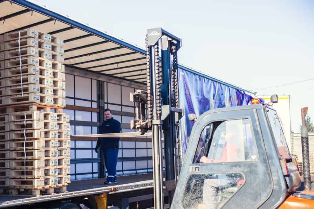 Palletbiz truck loaded with automotive parts pallets